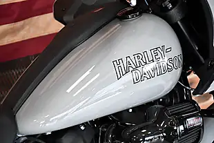 Used 2026 Harley-Davidson Low Rider ST Billiard Gray - Interior and Exterior details 3