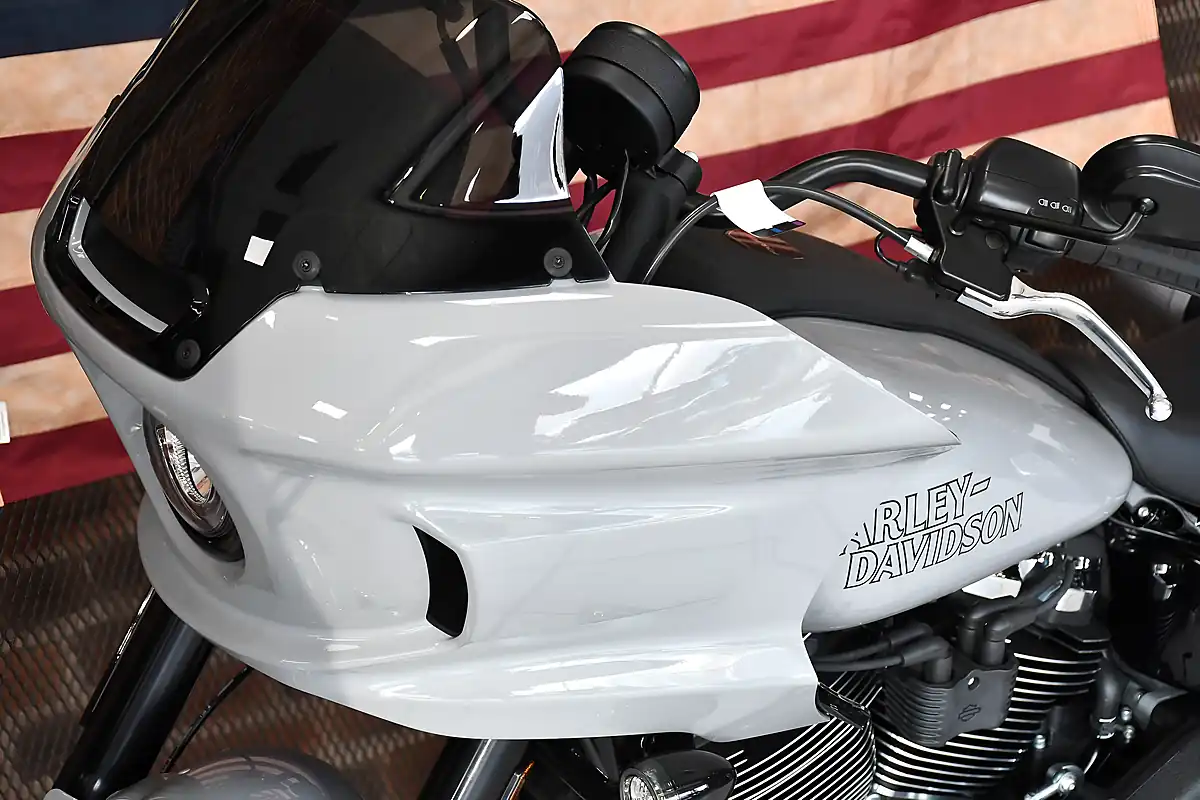 Used 2026 Harley-Davidson Low Rider ST Billiard Gray - Interior and Exterior details 9