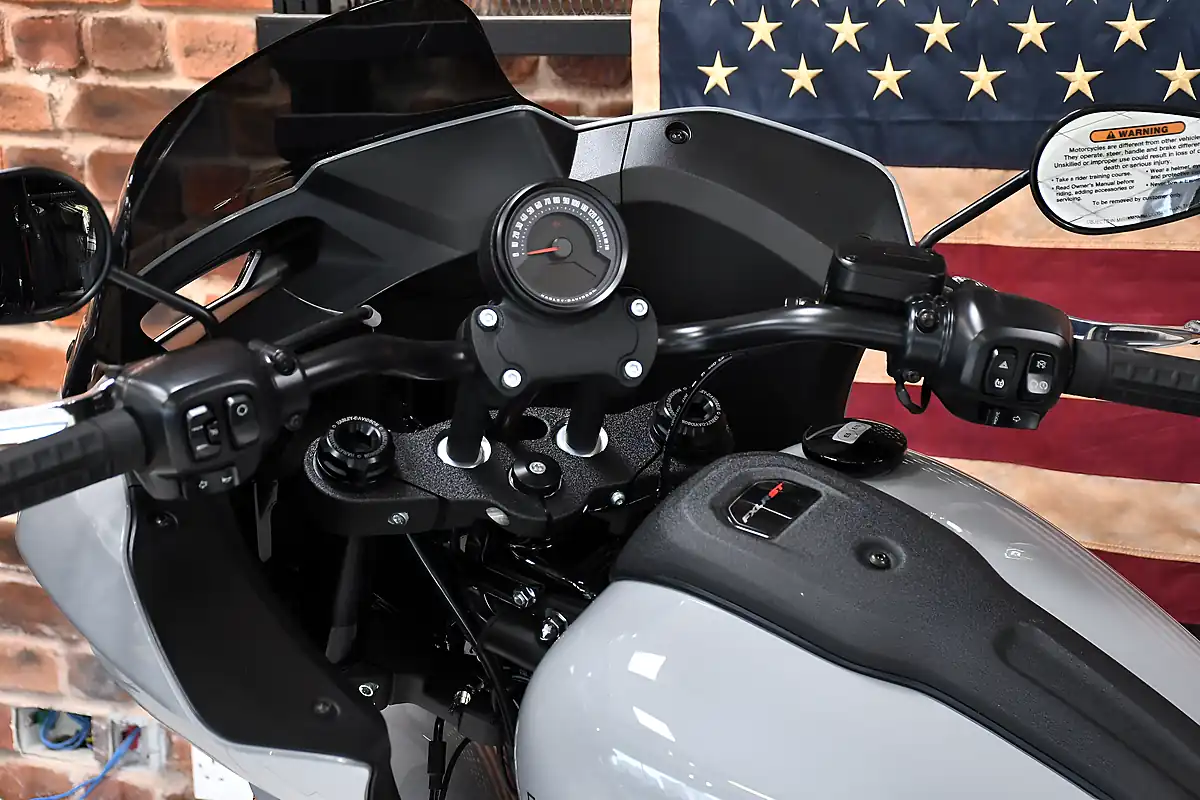 Used 2026 Harley-Davidson Low Rider ST - Interior and Exterior details 9