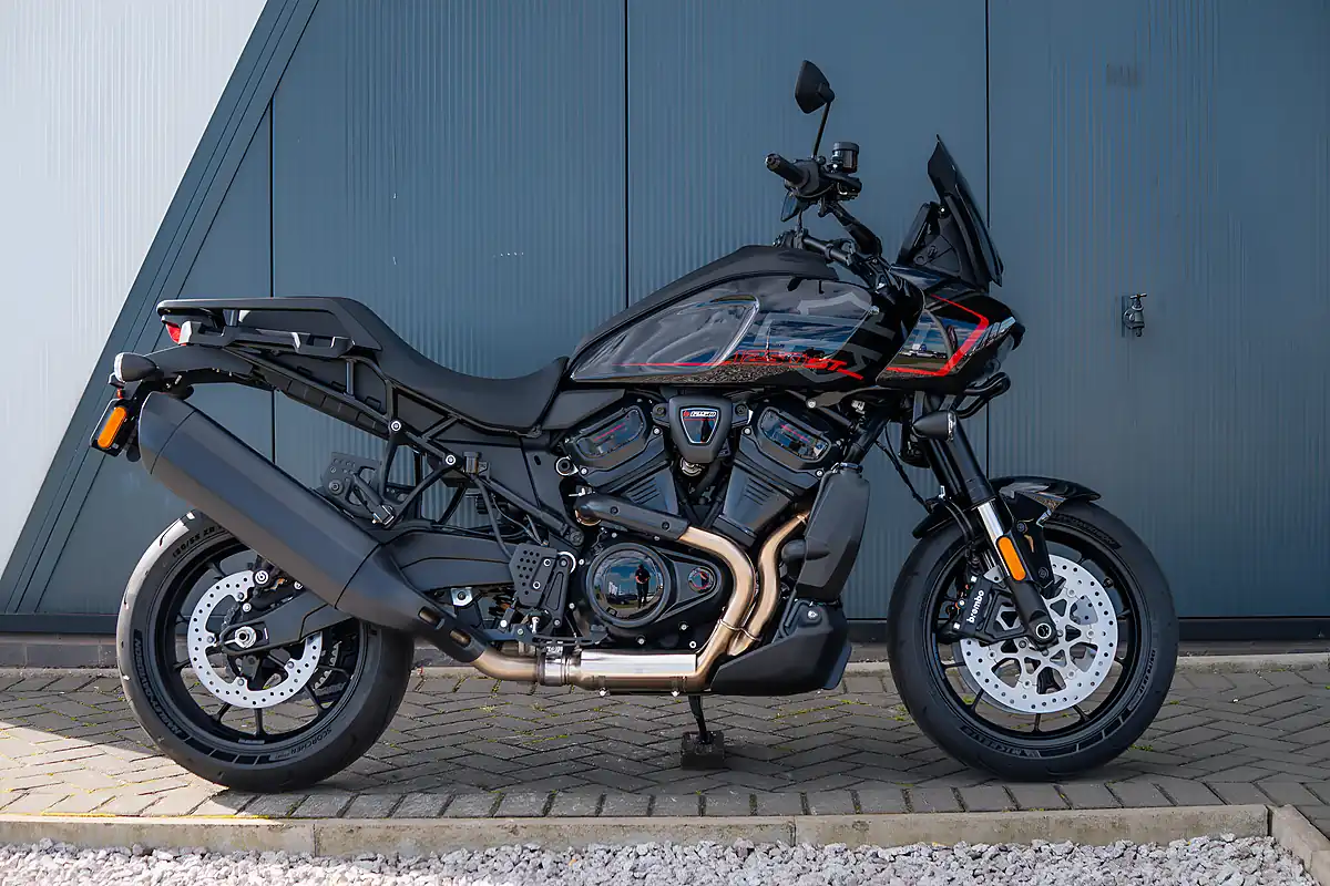 Used 2026 Harley-Davidson Pan America 1250 ST Vivid Black - Interior and Exterior details 3