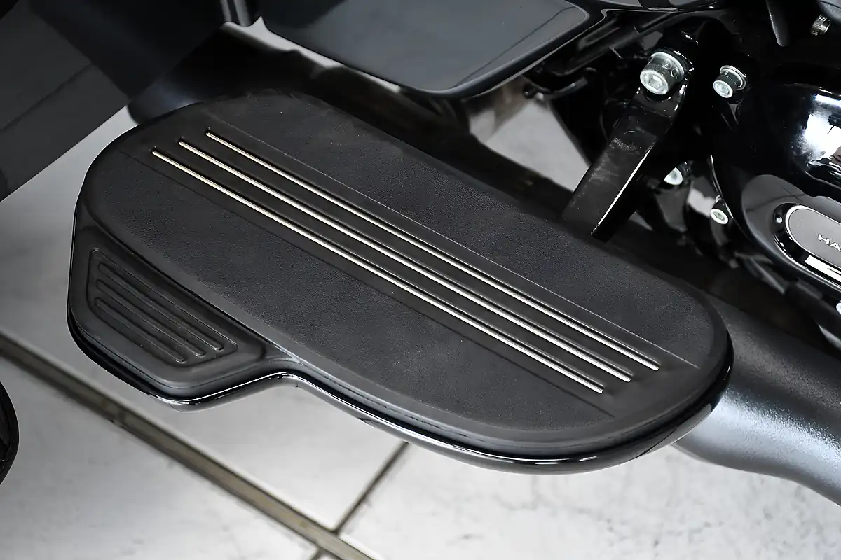 Used 2026 Harley-Davidson Road Glide 3 Fltrt Iron Horse Metallic - Interior and Exterior details 15