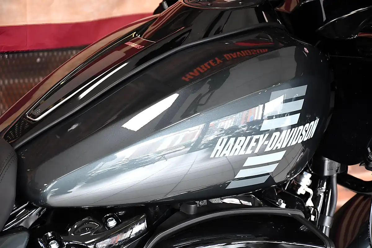 Used 2026 Harley-Davidson Road Glide 3 Fltrt Iron Horse Metallic - Interior and Exterior details 2