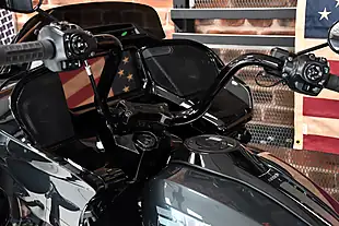 Used 2026 Harley-Davidson Road Glide 3 Fltrt Iron Horse Metallic - Interior and Exterior details 9