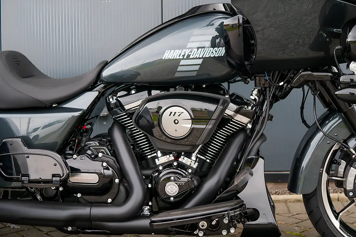 Used 2026 Harley-Davidson Road Glide 3 Iron Horse Metallic - Interior and Exterior details 10