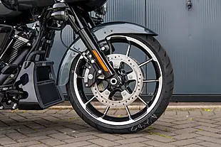 Used 2026 Harley-Davidson Road Glide 3 Iron Horse Metallic - Interior and Exterior details 7