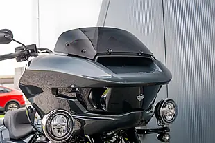 Used 2026 Harley-Davidson Road Glide 3 Iron Horse Metallic - Interior and Exterior details 9