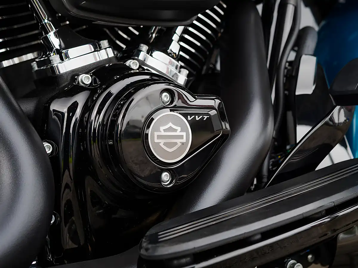 Used 2026 Harley-Davidson Road Glide 3 Teal Thunder - Interior and Exterior details 11