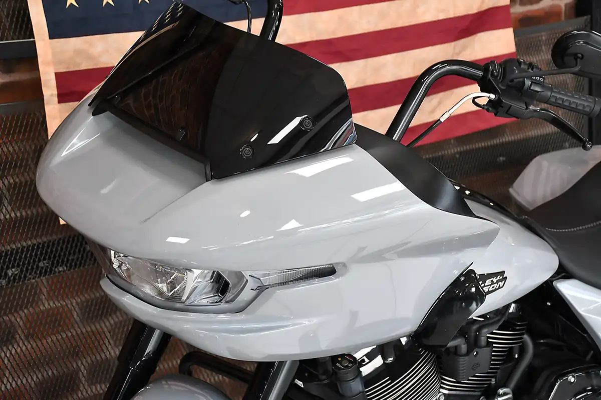 Used 2026 Harley-Davidson Road Glide Billiard Gray - Interior and Exterior details 13