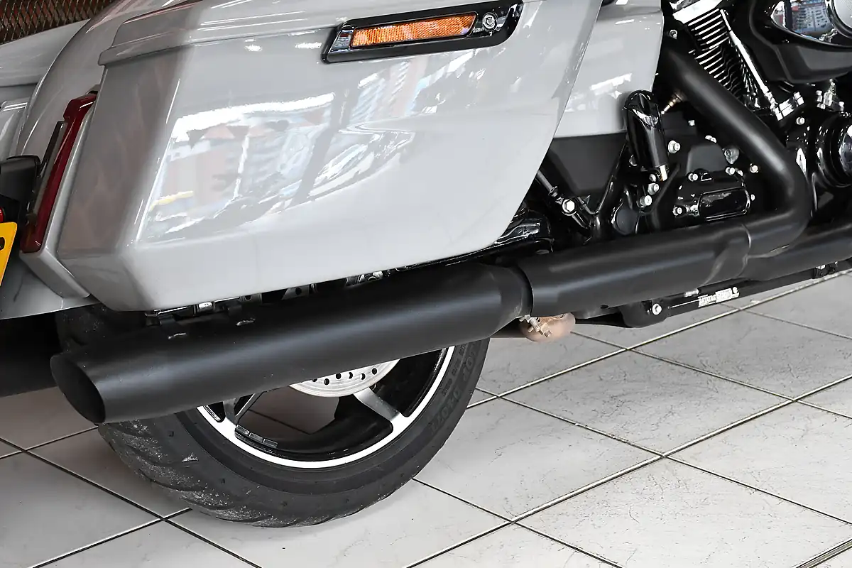 Used 2026 Harley-Davidson Road Glide Billiard Gray - Interior and Exterior details 16