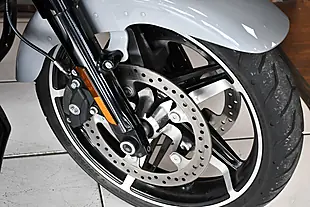 Used 2026 Harley-Davidson Road Glide Billiard Gray - Interior and Exterior details 17