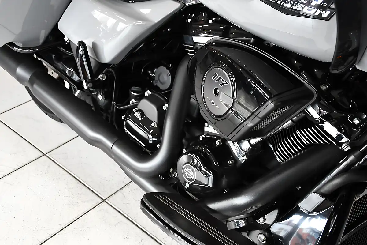 Used 2026 Harley-Davidson Road Glide Billiard Gray - Interior and Exterior details 3