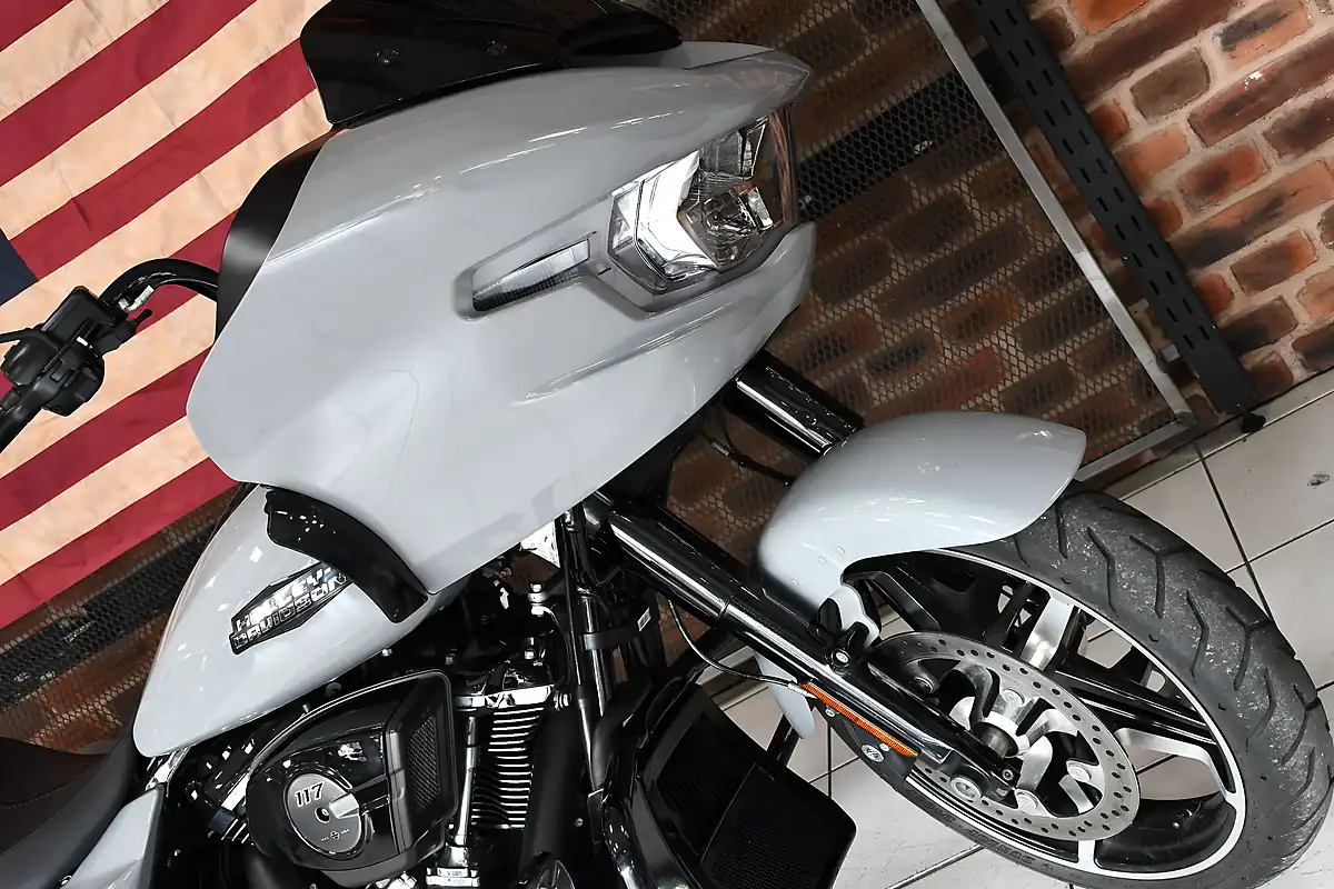 Used 2026 Harley-Davidson Road Glide Billiard Gray - Interior and Exterior details 5