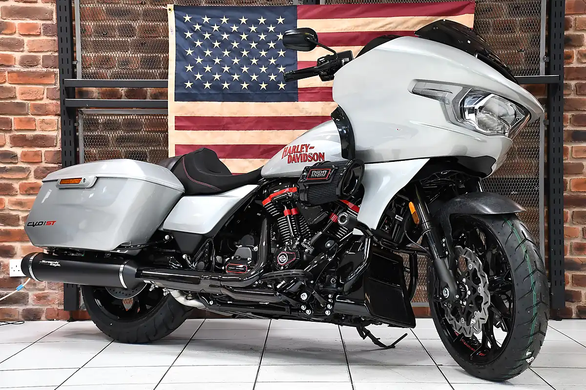 Used 2026 Harley-Davidson Road Glide Cvo ST - Front View