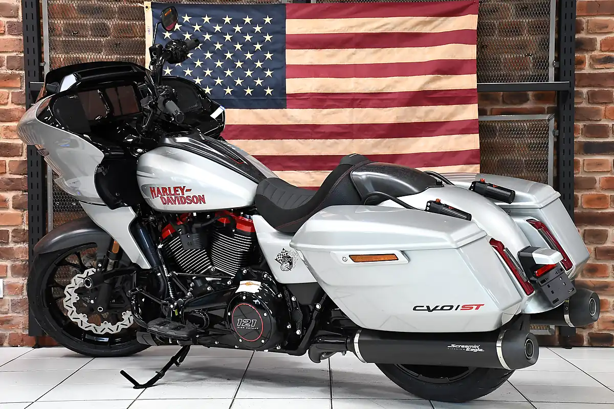 Used 2026 Harley-Davidson Road Glide Cvo ST - Interior and Exterior details 12
