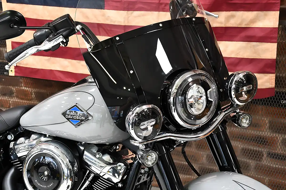 Used 2026 Harley-Davidson Softail Flhc Heritage Classic - Interior and Exterior details 3