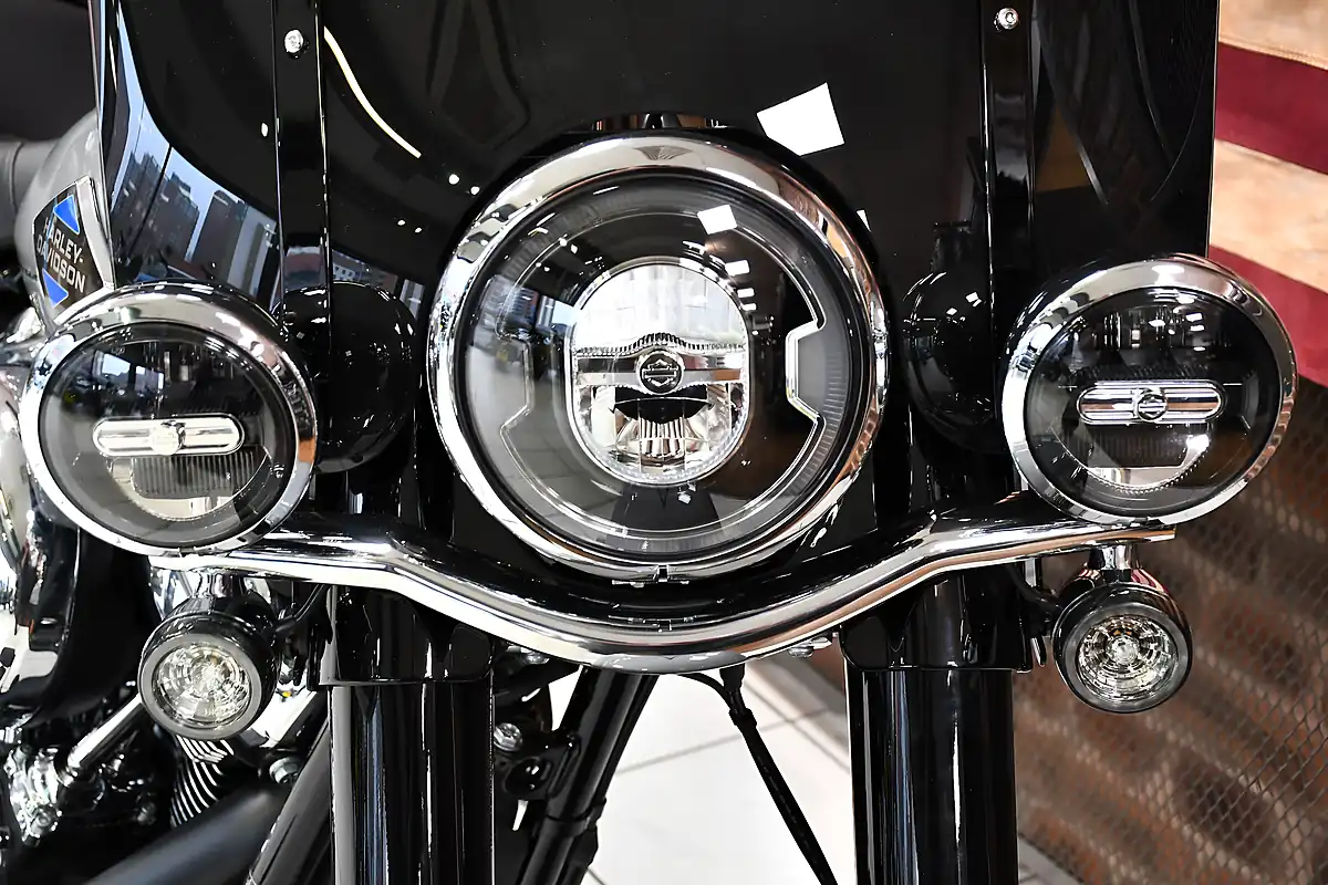 Used 2026 Harley-Davidson Softail Flhc Heritage Classic - Interior and Exterior details 5