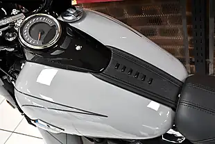 Used 2026 Harley-Davidson Softail Flhc Heritage Classic - Interior and Exterior details 9