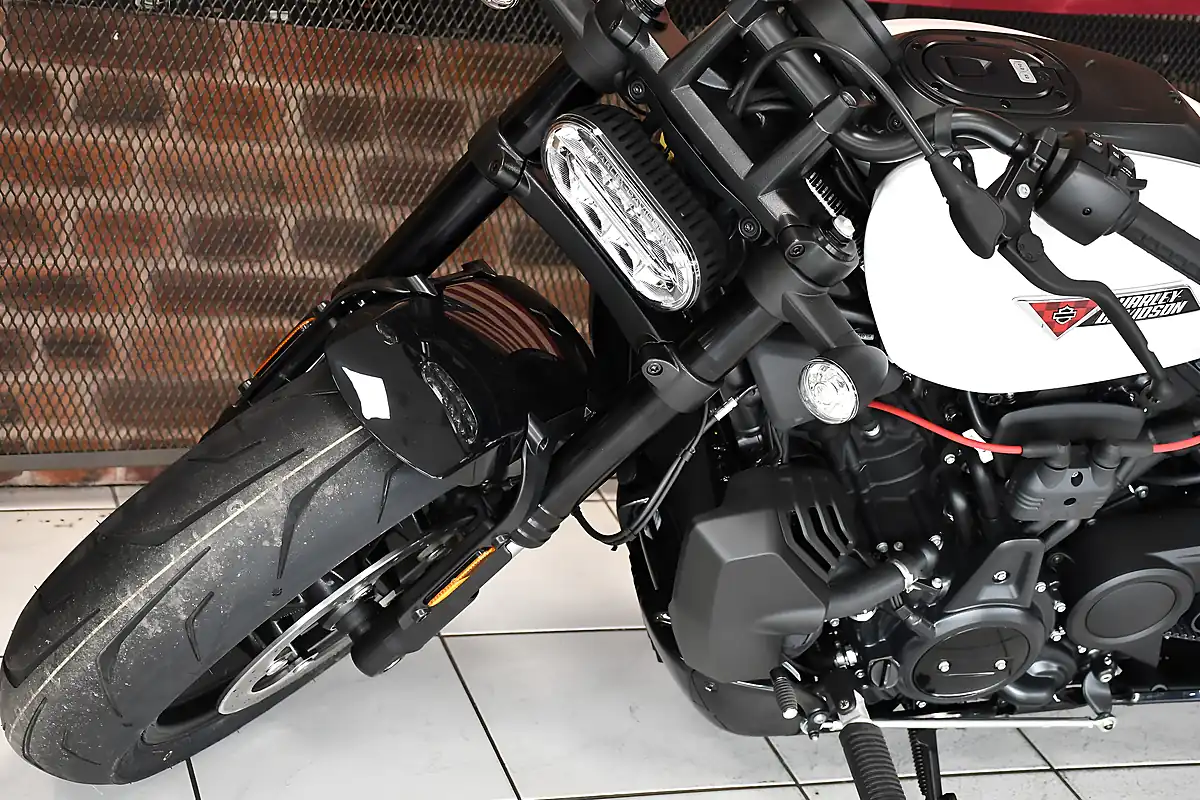 Used 2026 Harley-Davidson Sportster S White Onyx Pearl - Interior and Exterior details 16