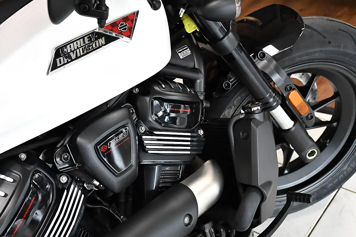 Used 2026 Harley-Davidson Sportster S White Onyx Pearl - Interior and Exterior details 3