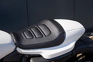 Used 2026 Harley-Davidson Sportster S White Onyx Pearl - Interior and Exterior details 17