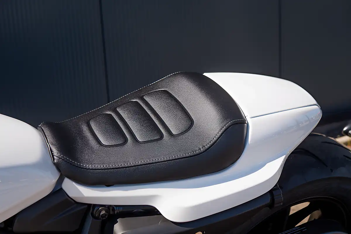 Used 2026 Harley-Davidson Sportster S White Onyx Pearl - Interior and Exterior details 17