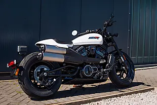 Used 2026 Harley-Davidson Sportster S White Onyx Pearl - Interior and Exterior details 5