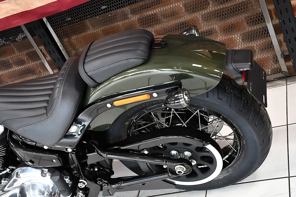 Used 2026 Harley-Davidson Street Bob Olive Steel Metal - Interior and Exterior details 19