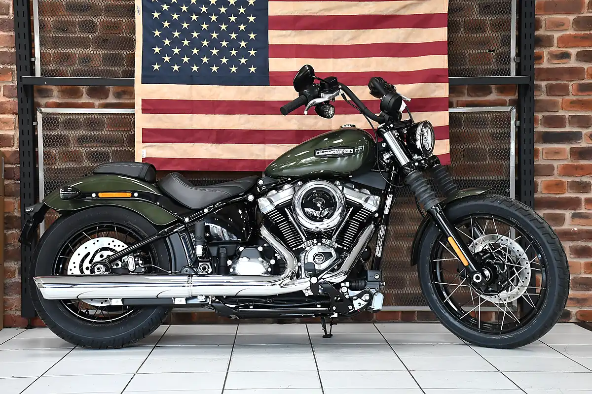 Used 2026 Harley-Davidson Street Bob Olive Steel Metal - Interior and Exterior details 6