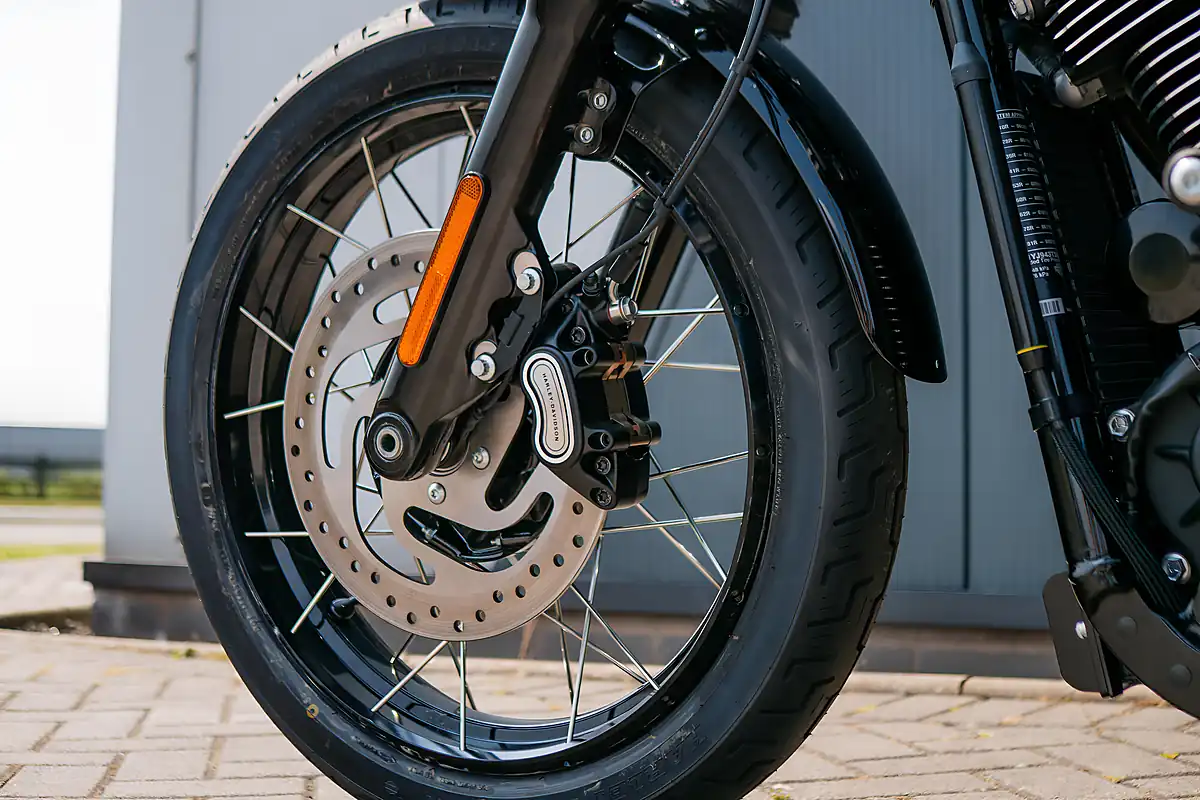 Used 2026 Harley-Davidson Street Bob Vivid Black - Interior and Exterior details 17