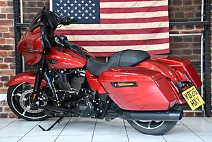 Used 2026 Harley-Davidson Street Glide Brilliant Red - Interior and Exterior details 11