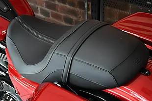 Used 2026 Harley-Davidson Street Glide Brilliant Red - Interior and Exterior details 14