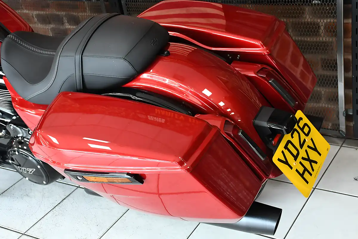 Used 2026 Harley-Davidson Street Glide Brilliant Red - Interior and Exterior details 19