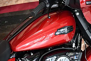 Used 2026 Harley-Davidson Street Glide Brilliant Red - Interior and Exterior details 2