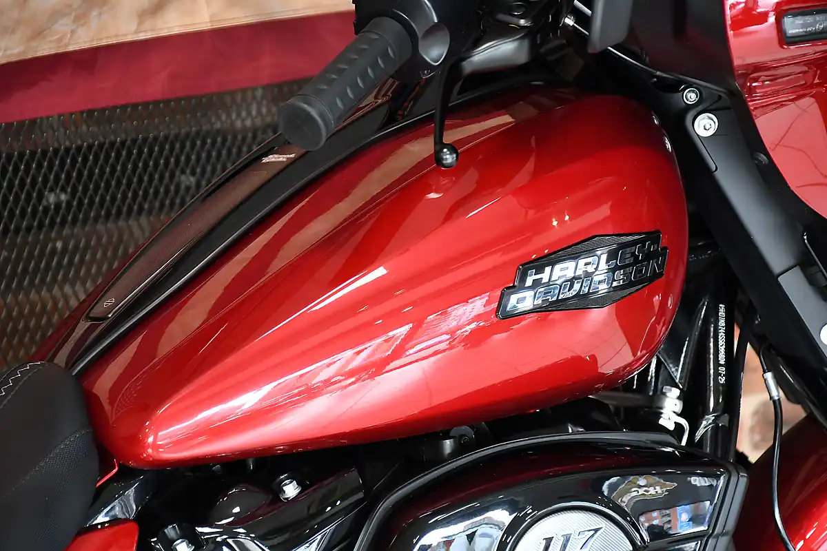 Used 2026 Harley-Davidson Street Glide Brilliant Red - Interior and Exterior details 2
