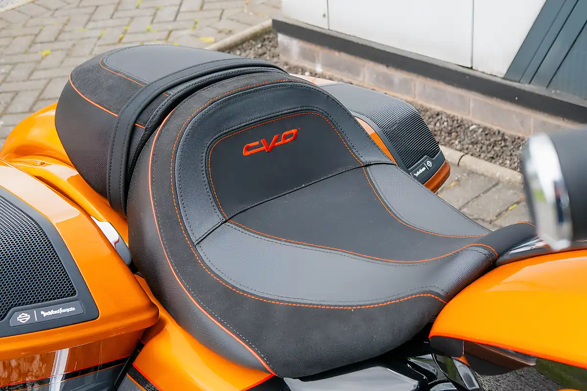 Used 2026 Harley-Davidson Street Glide Cvo Torched Orange Cvo Tri-Tone - Interior and Exterior details 15