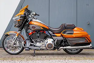 Used 2026 Harley-Davidson Street Glide Cvo Torched Orange Cvo Tri-Tone - Interior and Exterior details 16