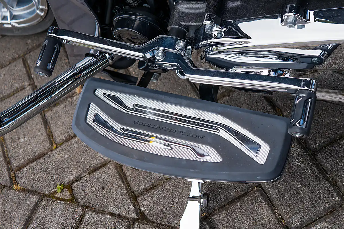 Used 2026 Harley-Davidson Street Glide Cvo Torched Orange Cvo Tri-Tone - Interior and Exterior details 18