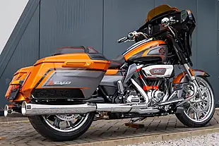 Used 2026 Harley-Davidson Street Glide Cvo Torched Orange Cvo Tri-Tone - Interior and Exterior details 5
