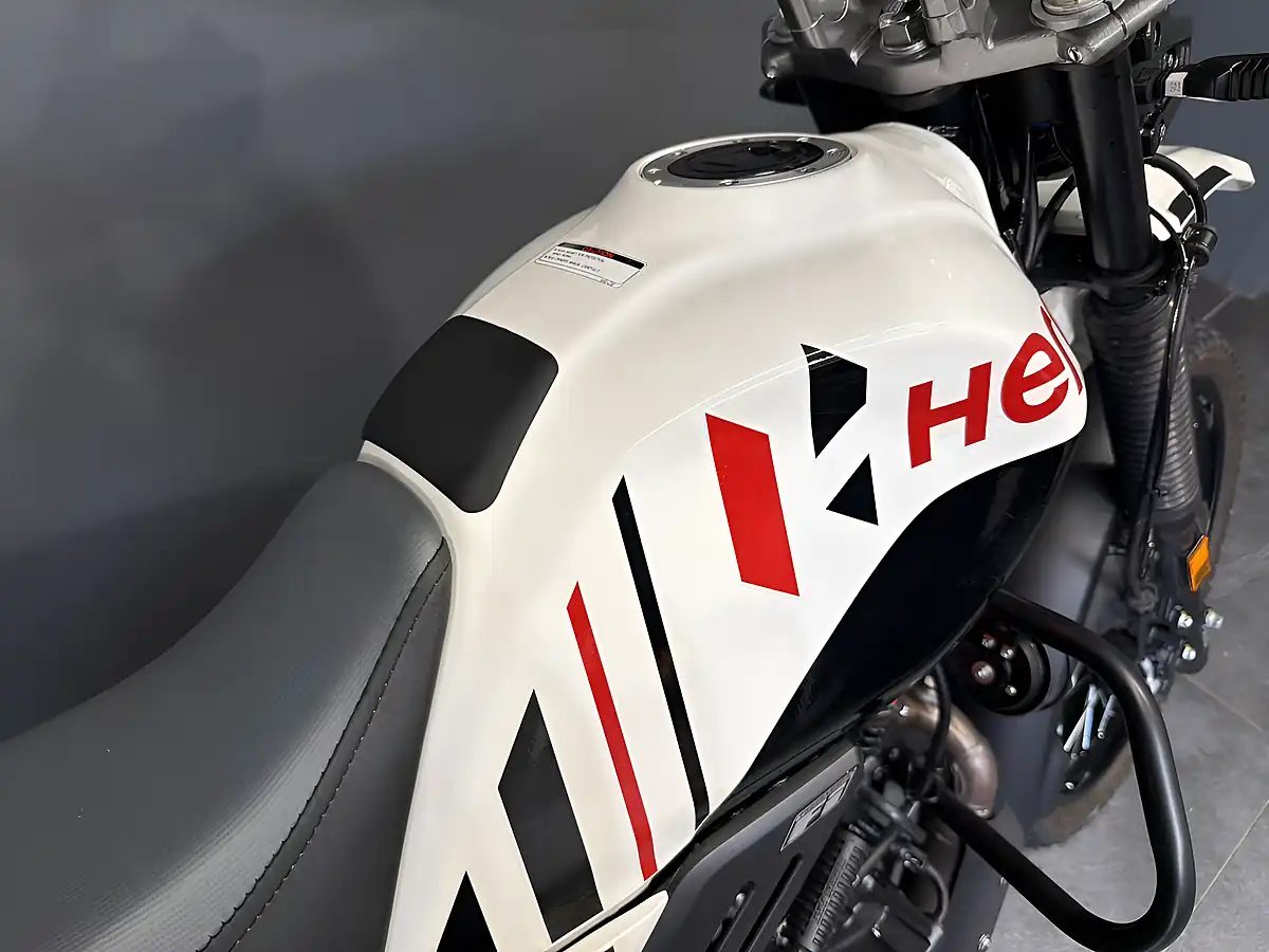 Used 2026 Hero Xpulse 200 Pro Pearl Fadeless White - Interior and Exterior details 8