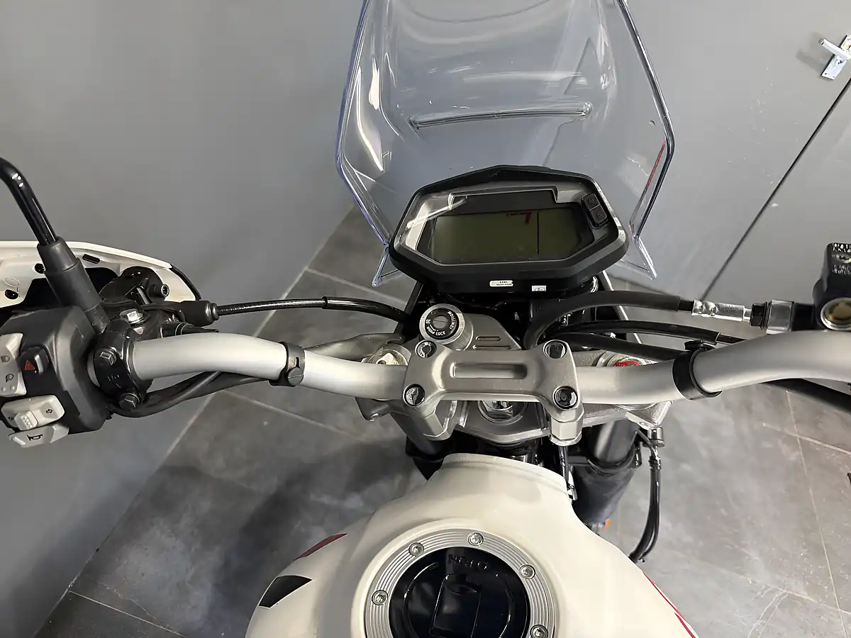 Used 2026 Hero Xpulse 200 Pro Pearl Fadeless White - Interior and Exterior details 9