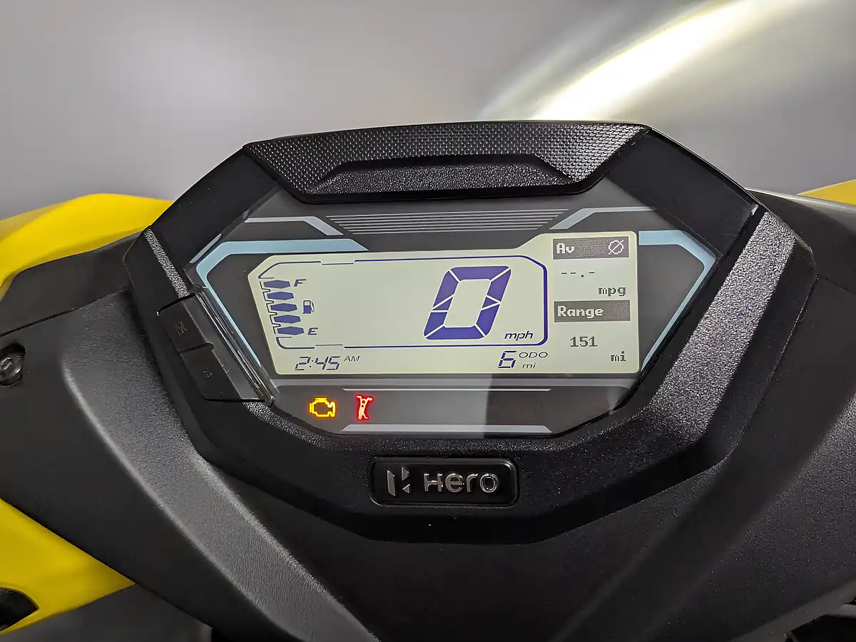 Used 2026 Hero Zoom R Yellow - Interior and Exterior details 12
