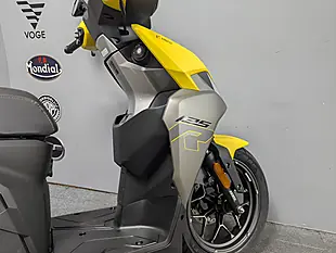 Used 2026 Hero Zoom R Yellow - Interior and Exterior details 8