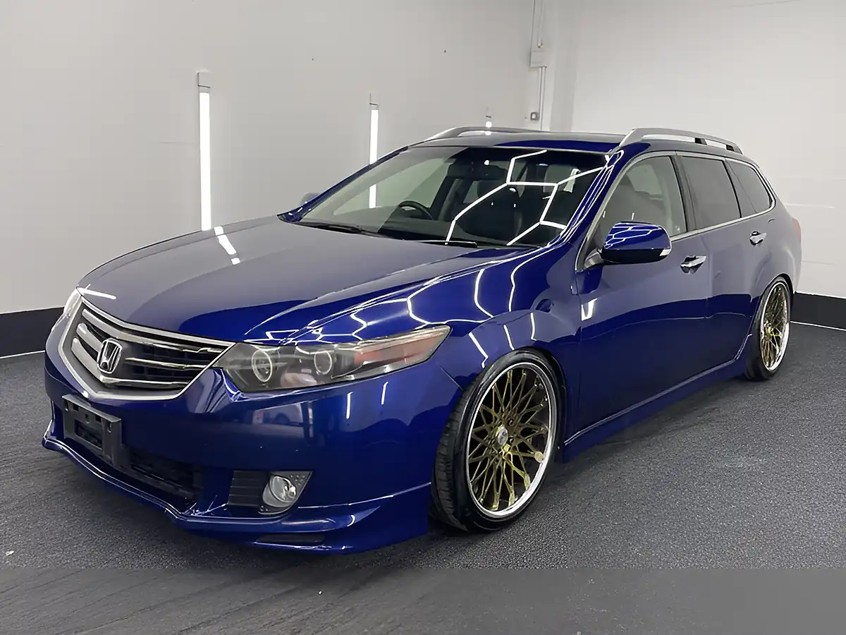 Used 2026 Honda Accord Tourer Sports Style Blue - Interior and Exterior details 16