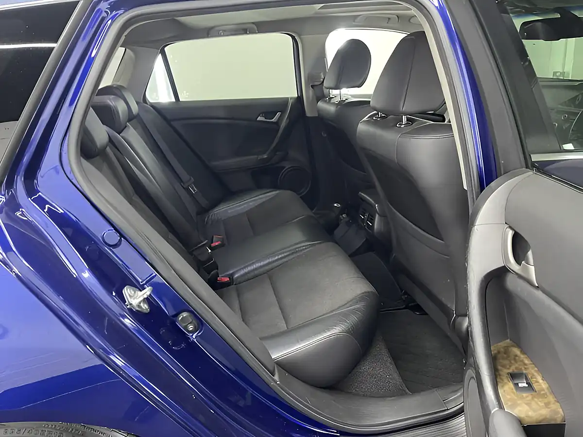 Used 2026 Honda Accord Tourer Sports Style Blue - Interior and Exterior details 6
