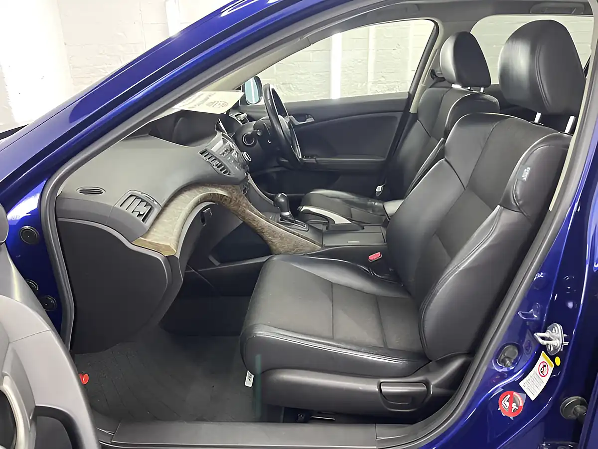 Used 2026 Honda Accord Tourer Sports Style Blue - Interior and Exterior details 8
