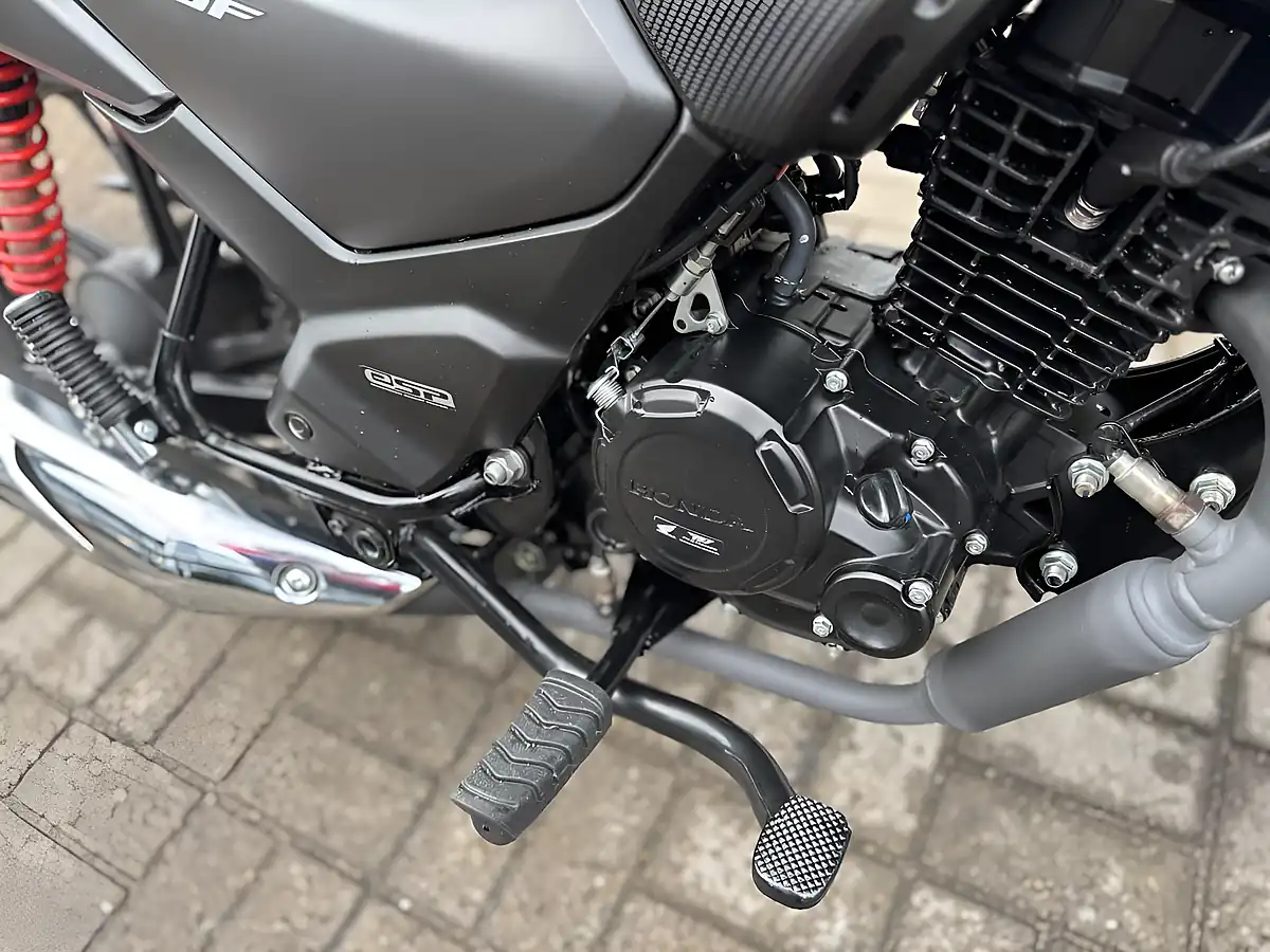 Used 2026 Honda CB125F Commuter Grey - Interior and Exterior details 12