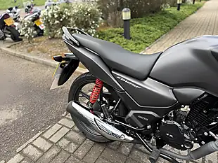 Used 2026 Honda CB125F Commuter Grey - Interior and Exterior details 15