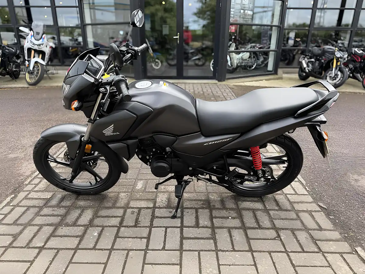 Used 2026 Honda CB125F Commuter Grey - Interior and Exterior details 6