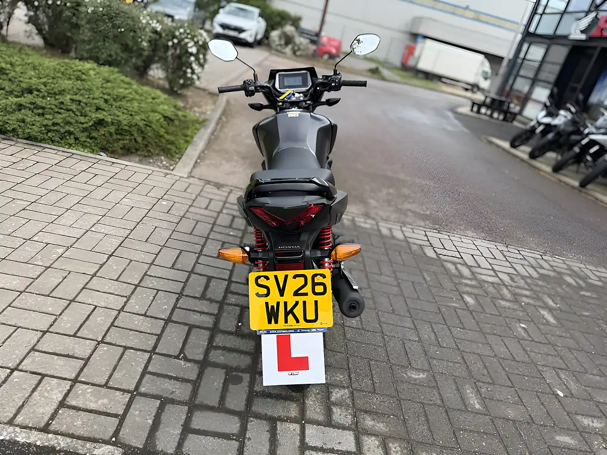 Used 2026 Honda CB125F Commuter Grey - Interior and Exterior details 8