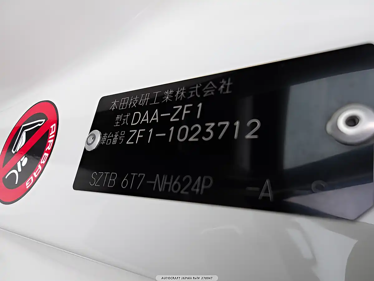 Used 2026 Honda Cr-Z Alpha Premium White Pearl - Interior and Exterior details 14